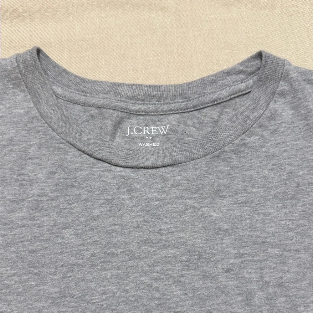 J. Crew Washed Men's Heather Gray Long Sleeve Crew Neck Tee, Size Medium.